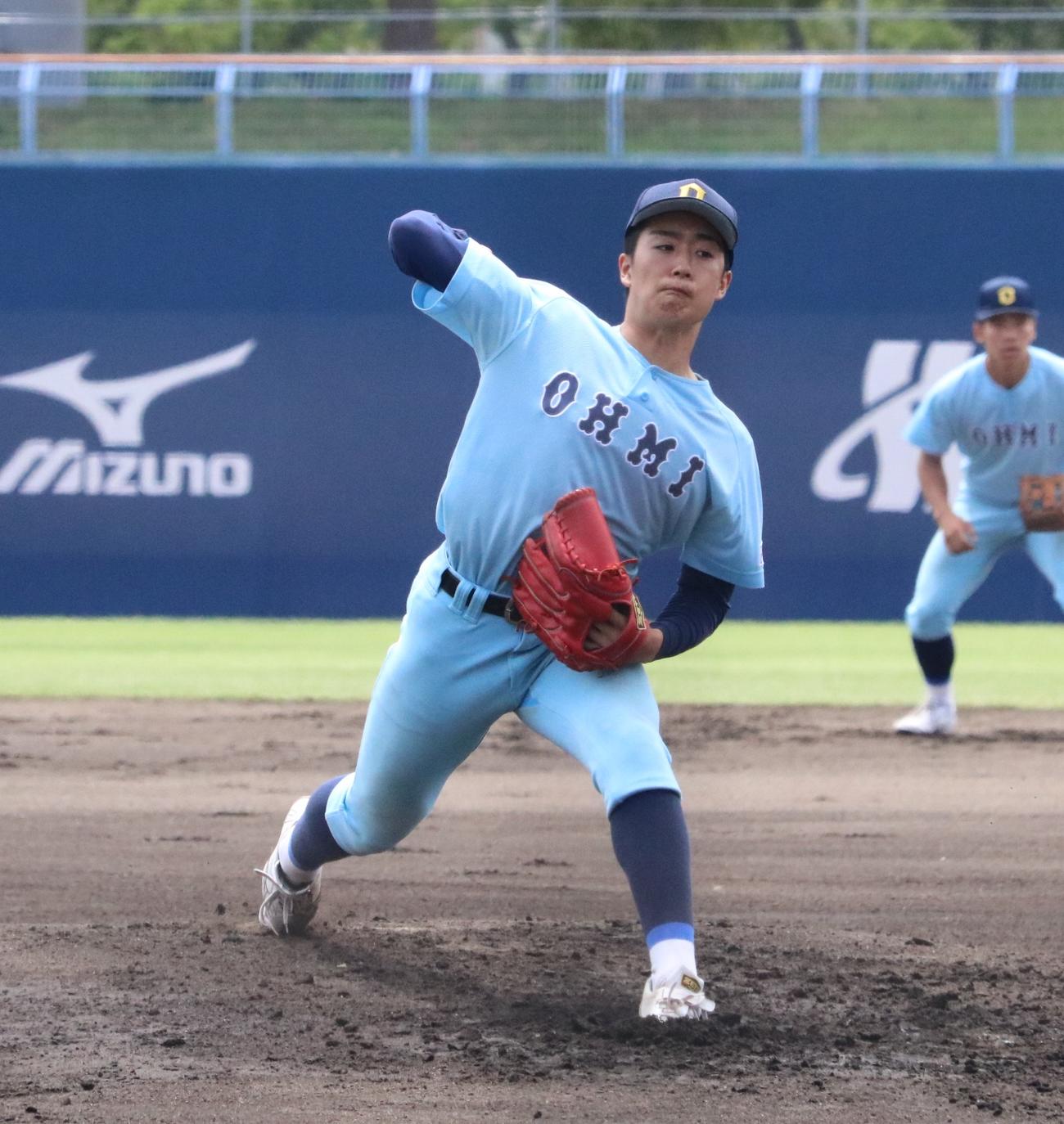 金光大阪対近江　近江先発の西山恒誠投手（2年）（撮影・林亮佑）＝2023年5月28日、大阪シティ信用金庫スタジアム