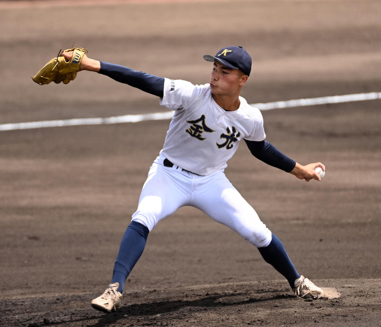 近江戦で完投勝利を挙げた金光大阪キャリー（撮影・前岡正明）