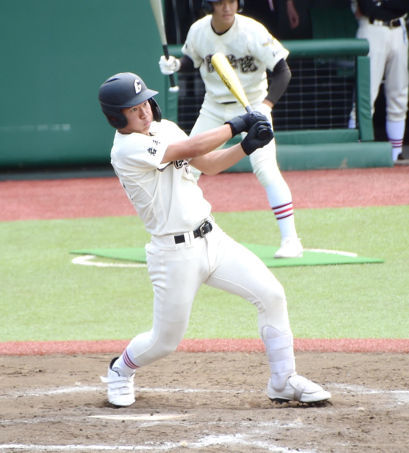 一関学院対秋田商　9回表一関学院1死一、三塁、決勝の右前適時打を放つ小野唯（撮影・山田愛斗）