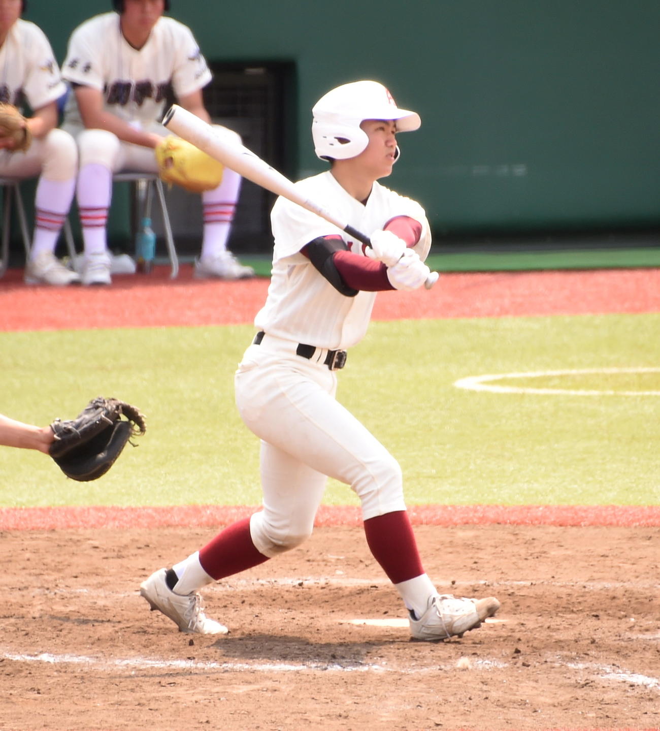 一関学院対秋田商　5回表秋田商1死満塁、右越え2点適時二塁打を放つ斉藤（撮影・山田愛斗）