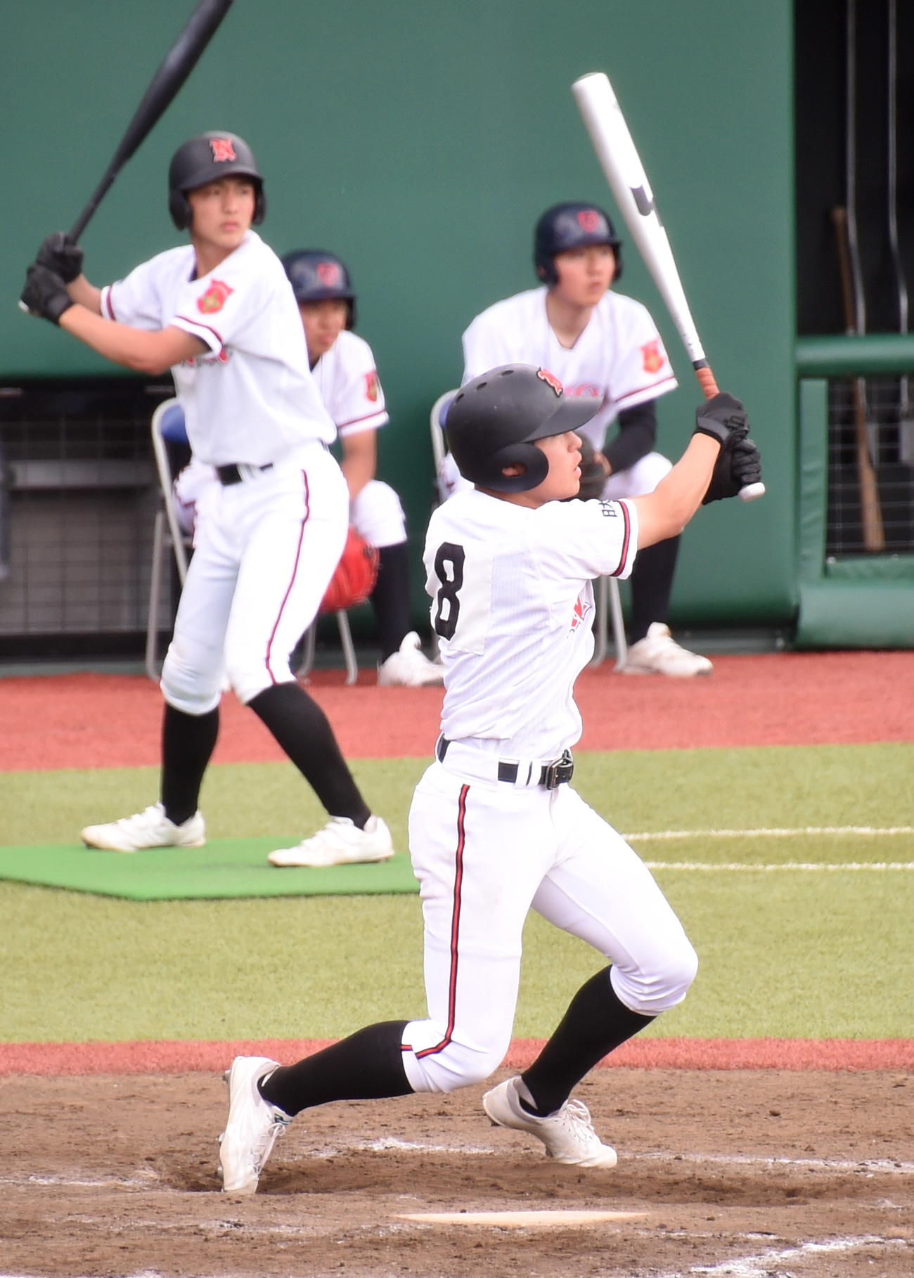 10回、サヨナラ3点本塁打を放つ清野