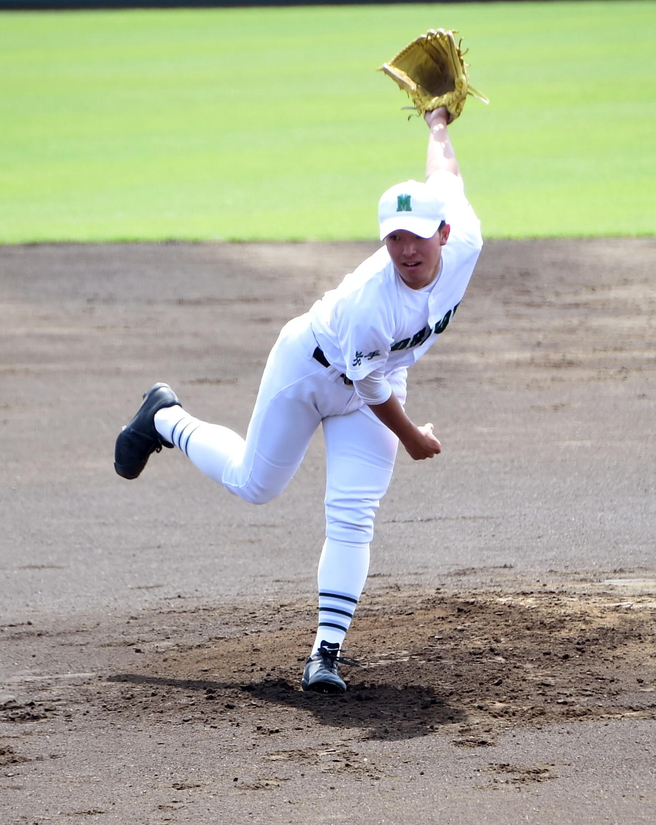 盛岡三対日大山形　先発した盛岡三・藤枝（撮影・山田愛斗）