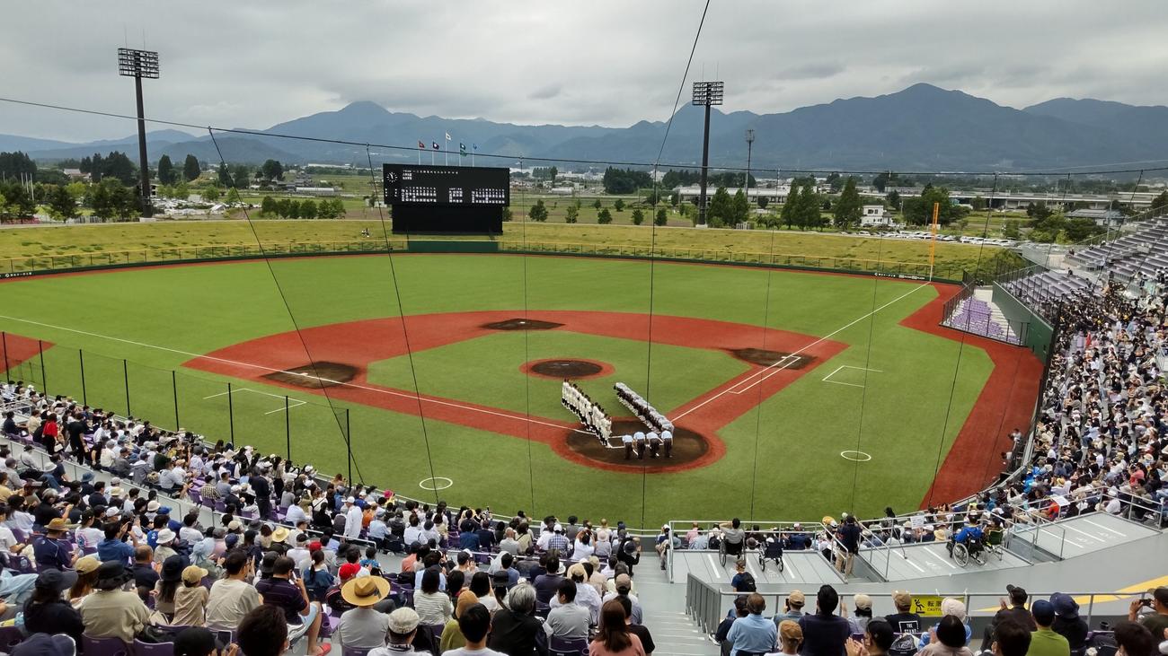 東北大会決勝が行われた岩手・盛岡のきたぎんボールパーク（撮影・福田豊）