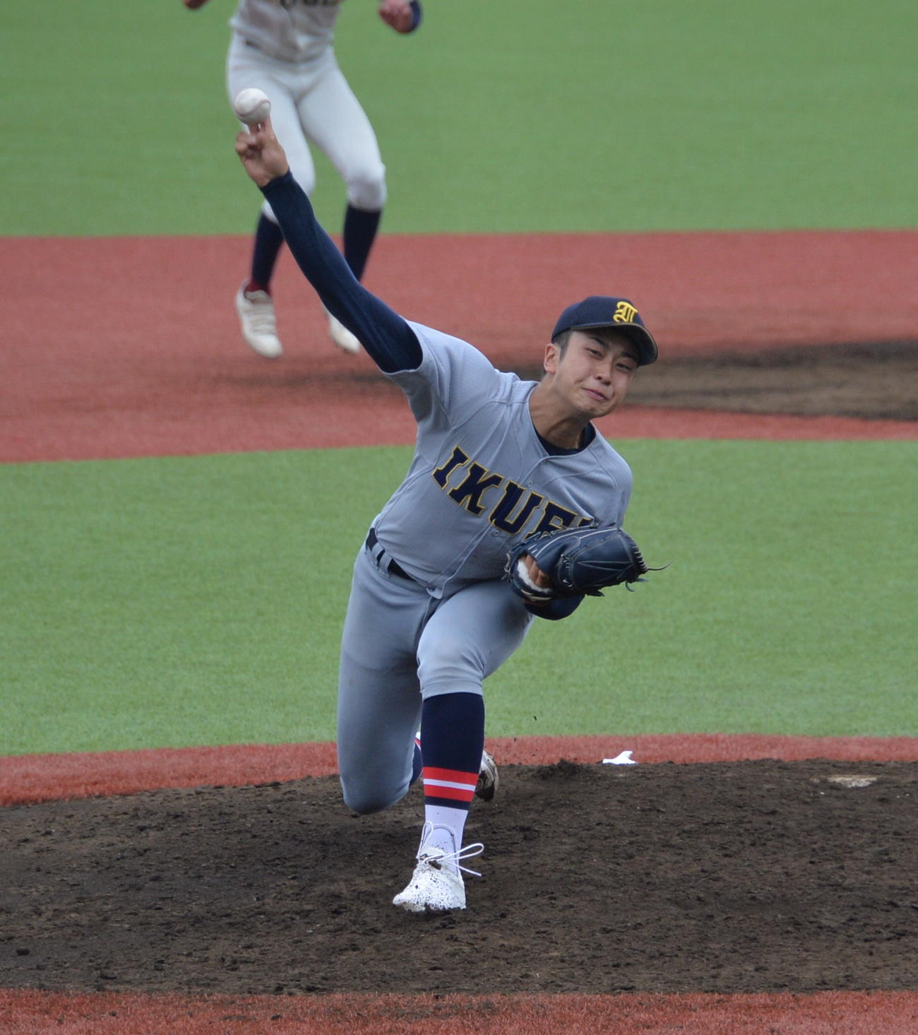 八戸学院光星対仙台育英　3番手で登板した仙台育英・高橋（撮影・濱本神威）
