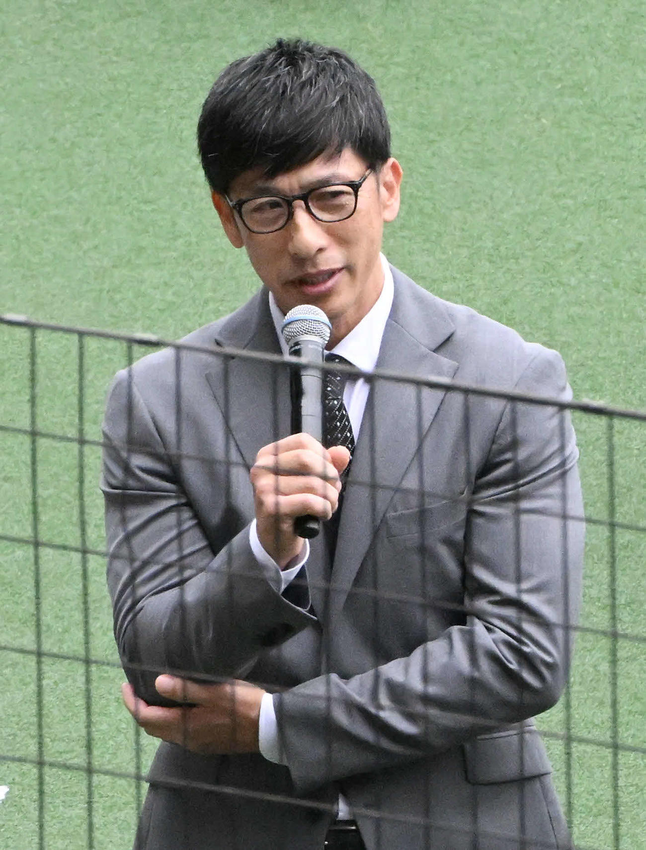 ゲストトークをする矢野燿大氏（撮影・石井愛子）