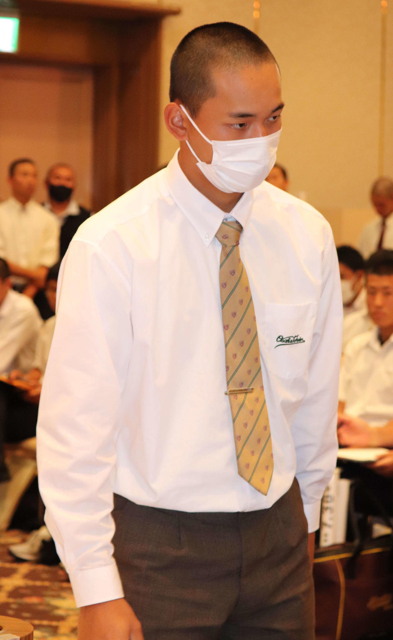 組み合わせ抽選会に出席した、大阪桐蔭の主将・前田悠伍投手（3年）（撮影・中島麗）＝2023年6月22日、ホテルアウィーナ大阪