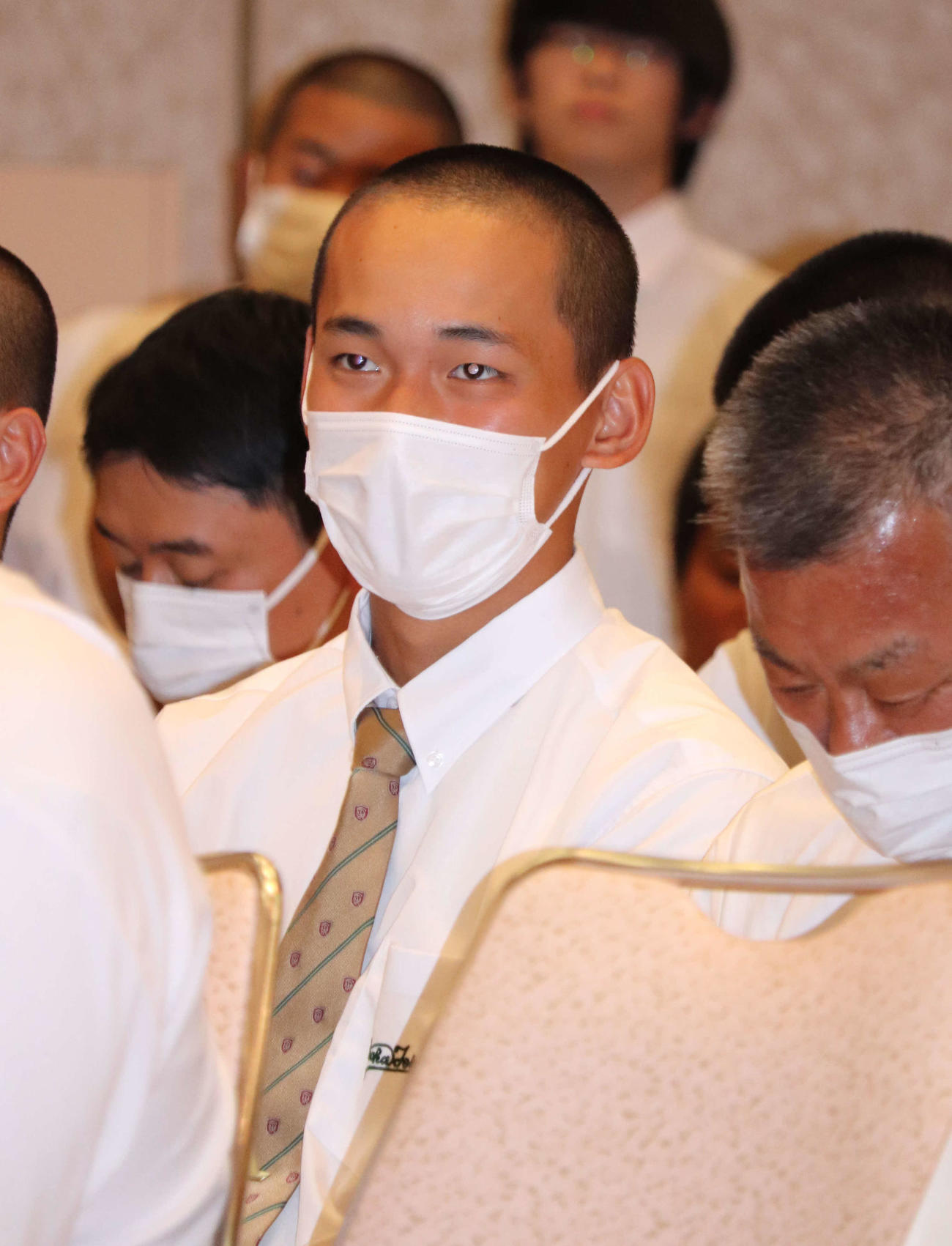 組み合わせ抽選会に出席した大阪桐蔭・前田主将（撮影・中島麗）