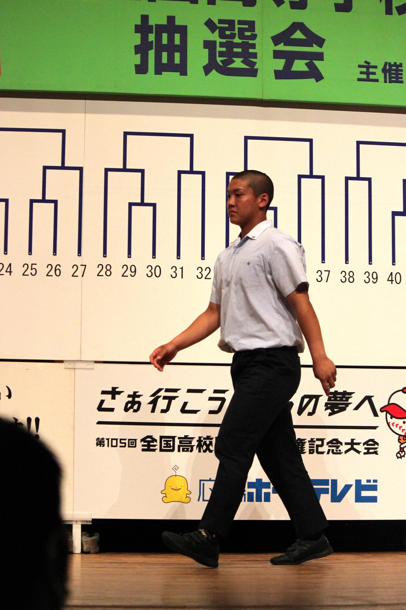 広島大会抽選会に出席した盈進・清水主将（撮影・柏原誠）