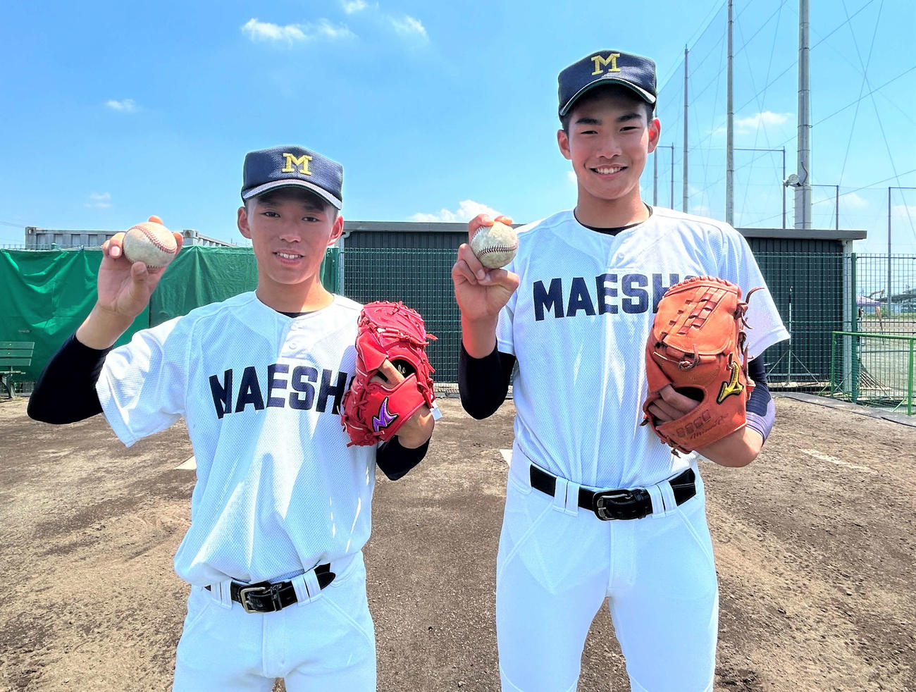 前橋商のエース坂部と2年生の清水（右）の両右腕がチームを13年ぶりの甲子園に導く（撮影・黒須亮）
