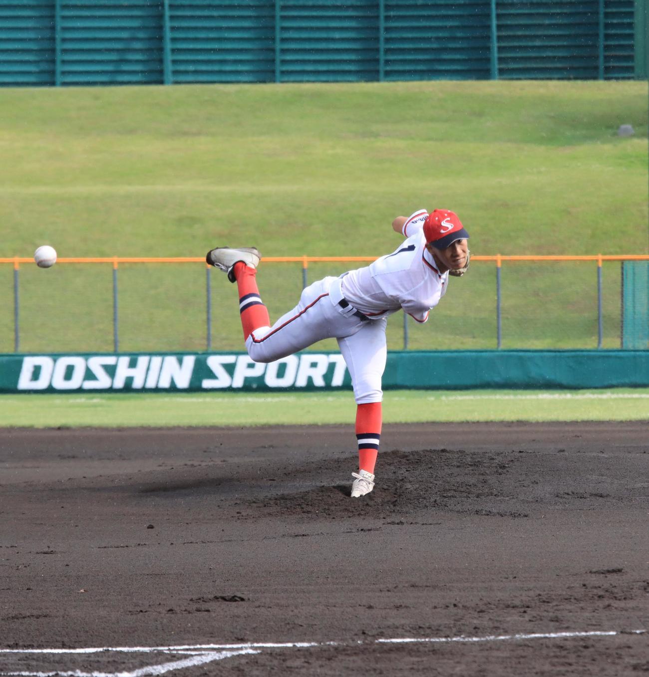 石狩翔陽対札幌新陽　15三振を奪った札幌新陽・細野（撮影・保坂果那）