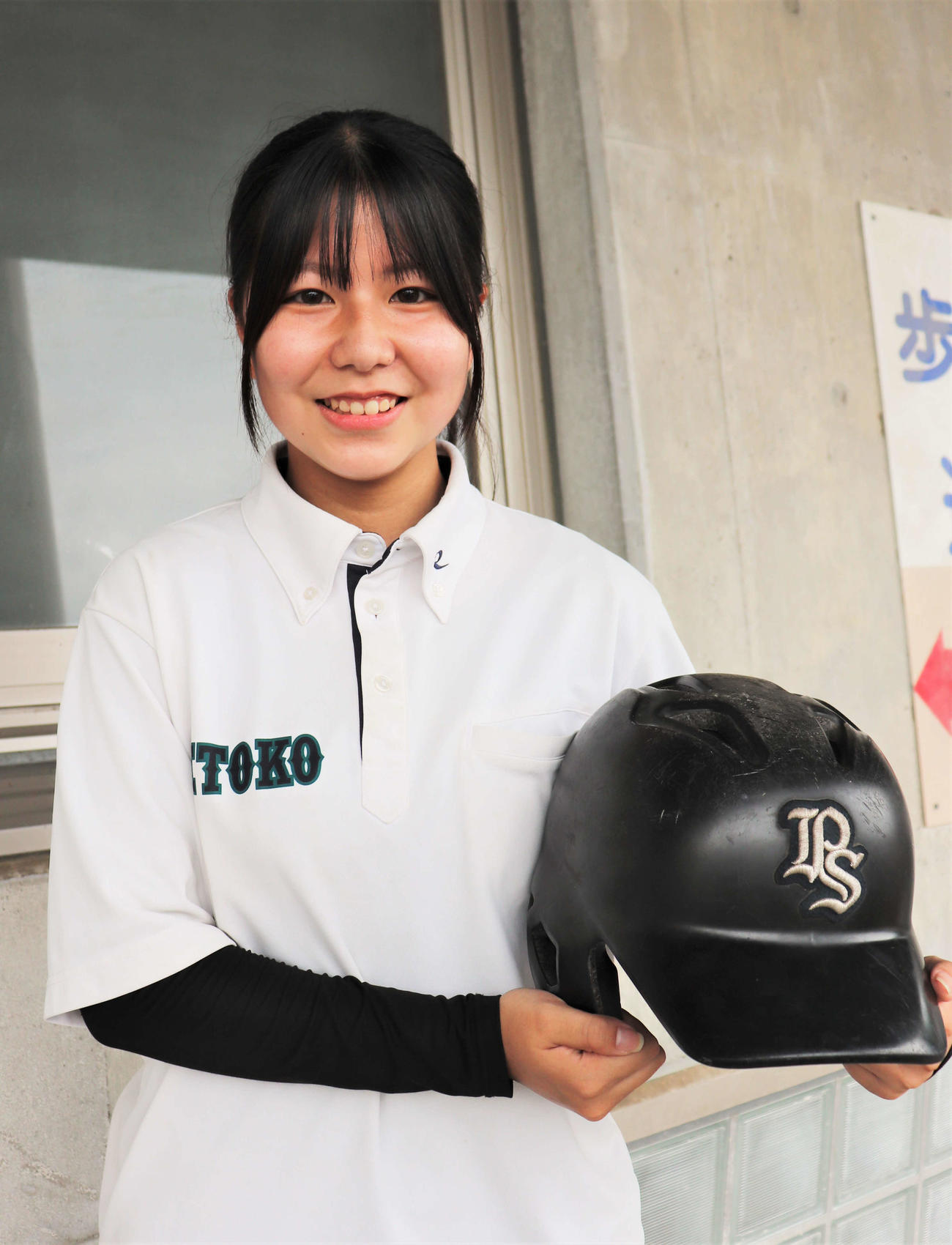 瀬戸工科対鳴海　右から瀬戸工科の女子マネージャー、川上美夢（みゆ、3年）さん（撮影・中島麗