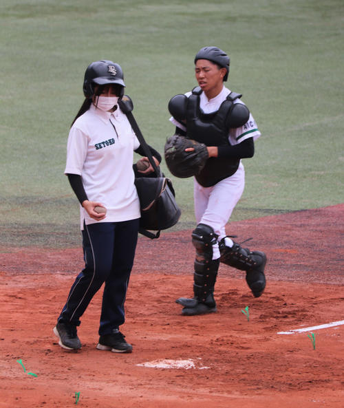 愛知1番星は瀬戸工科 女子マネージャー・川上美夢さんがノック補助で