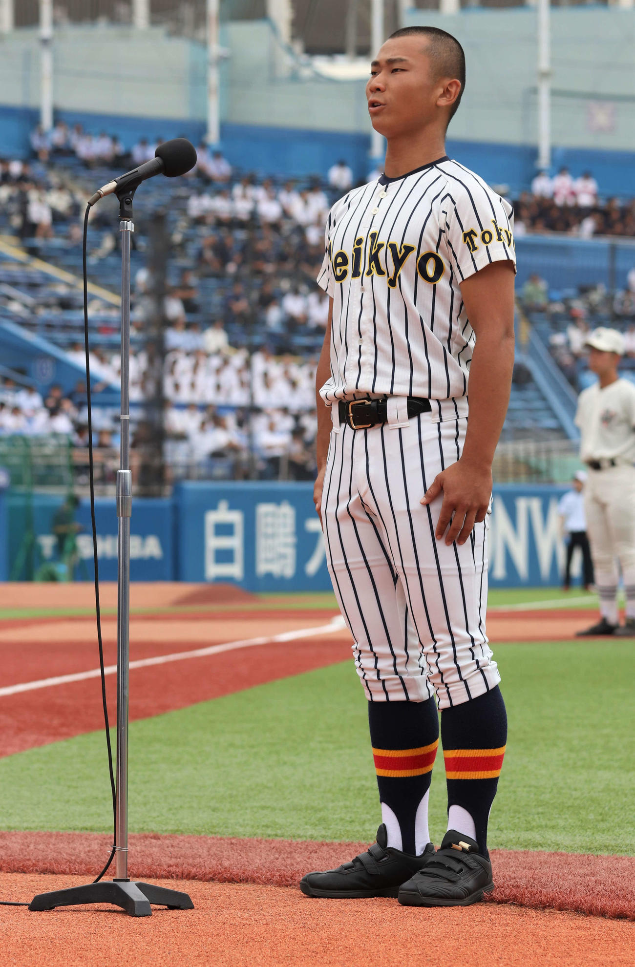 選手宣誓をする帝京・岸本主将（撮影・玉利朱音）