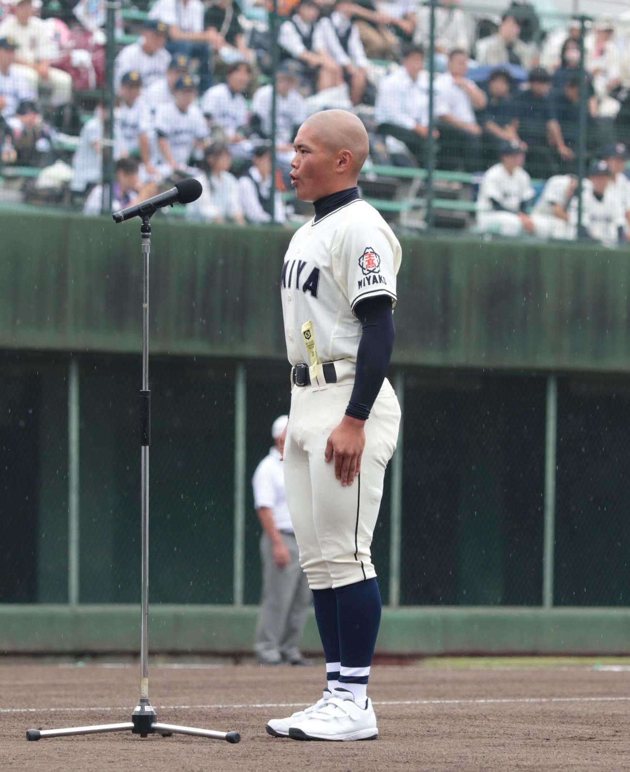 8日開幕の埼玉大会で、選手宣誓をする大宮工・鍵山主将（3年）（撮影・佐瀬百合子）