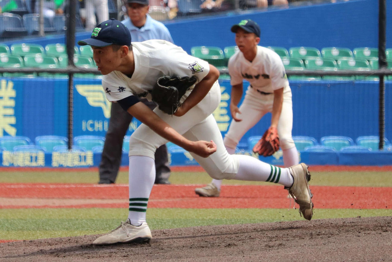 船橋古和釜対袖ケ浦　8回を投げ2安打13三振で完封勝利の袖ケ浦、先発の黒沢（撮影・保坂淑子）