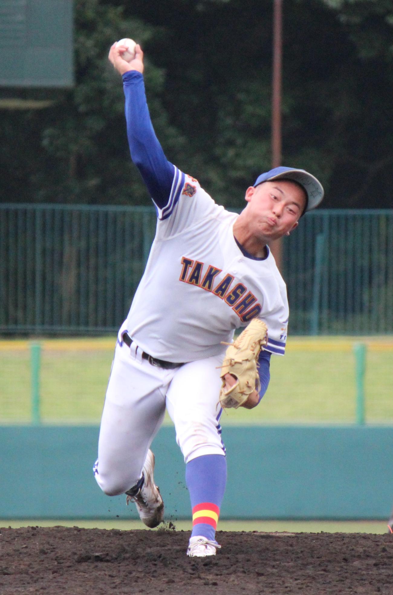 新調された高田商のユニホーム（撮影・柏原誠）
