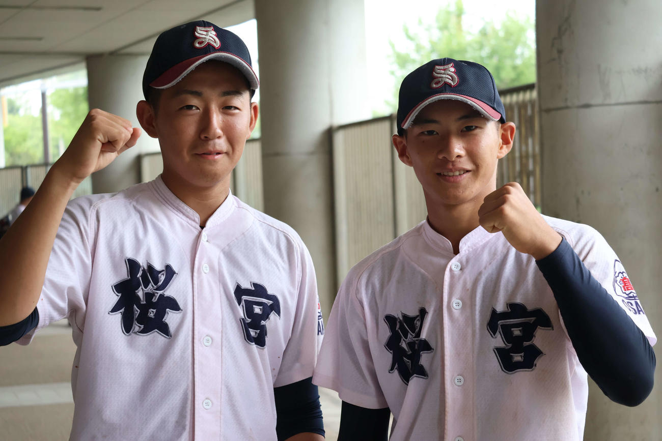 勝利に貢献した桜宮・井上広（左）と井上大（撮影・安岡拓磨）