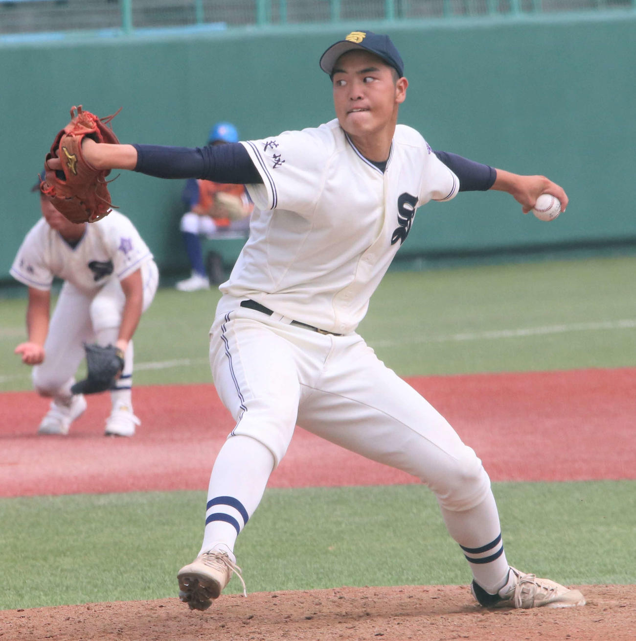 下妻一対大子清流　力投する下妻一・堀越（撮影・村山玄）