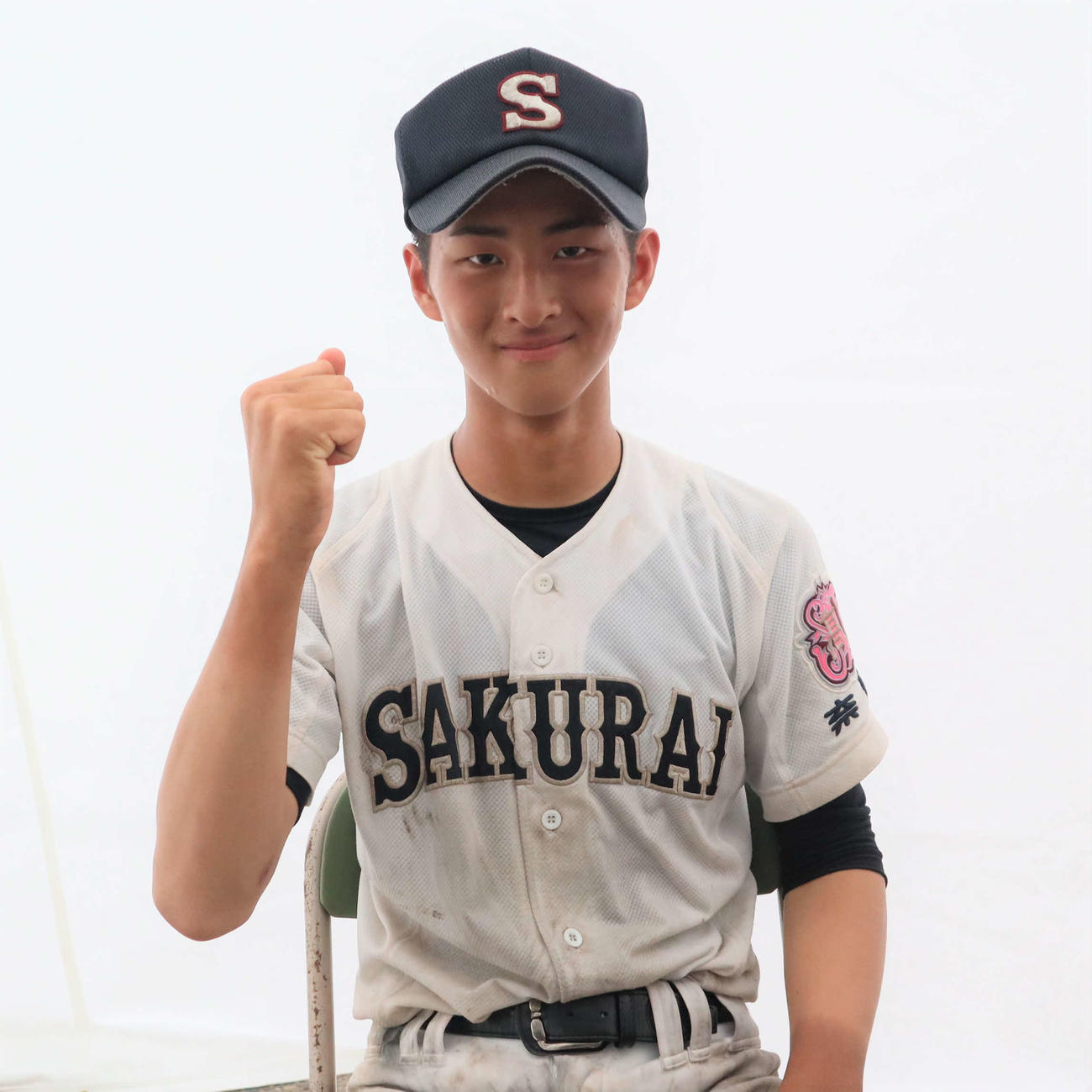 奈良戦で好守と抑えで活躍した桜井・小角（撮影・村松万里子）