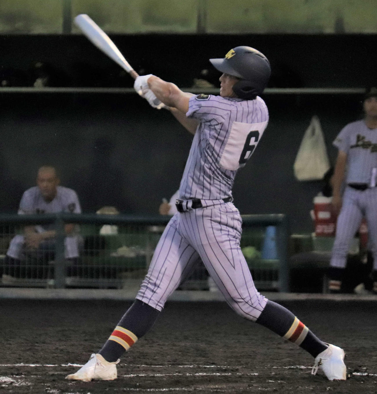6回裏上田西1死二、三塁　右越えの3ラン本塁打を放つ横山（撮影・星夏穂）