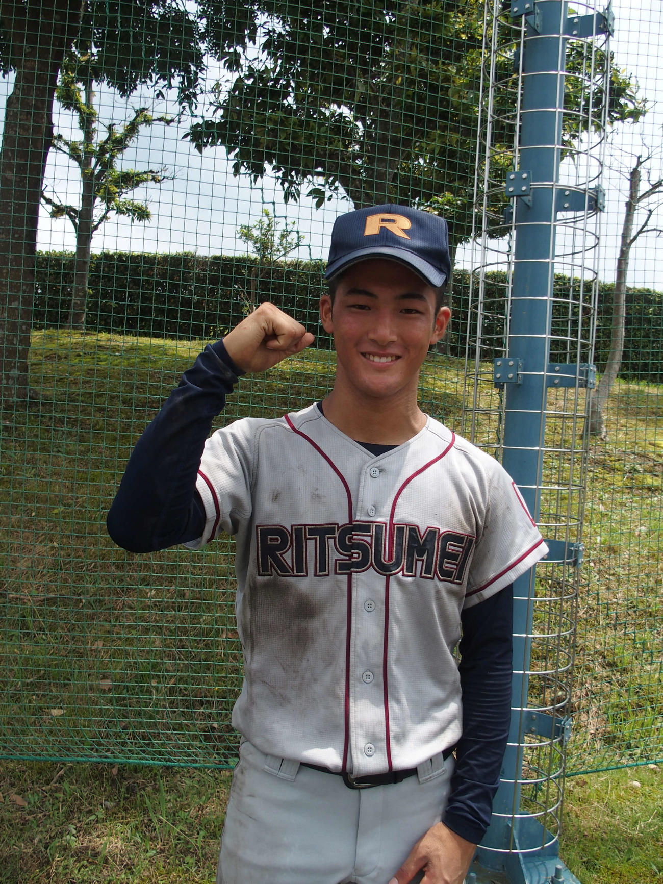 立命館の井端を目指す松尾泰城内野手（撮影・永田淳）