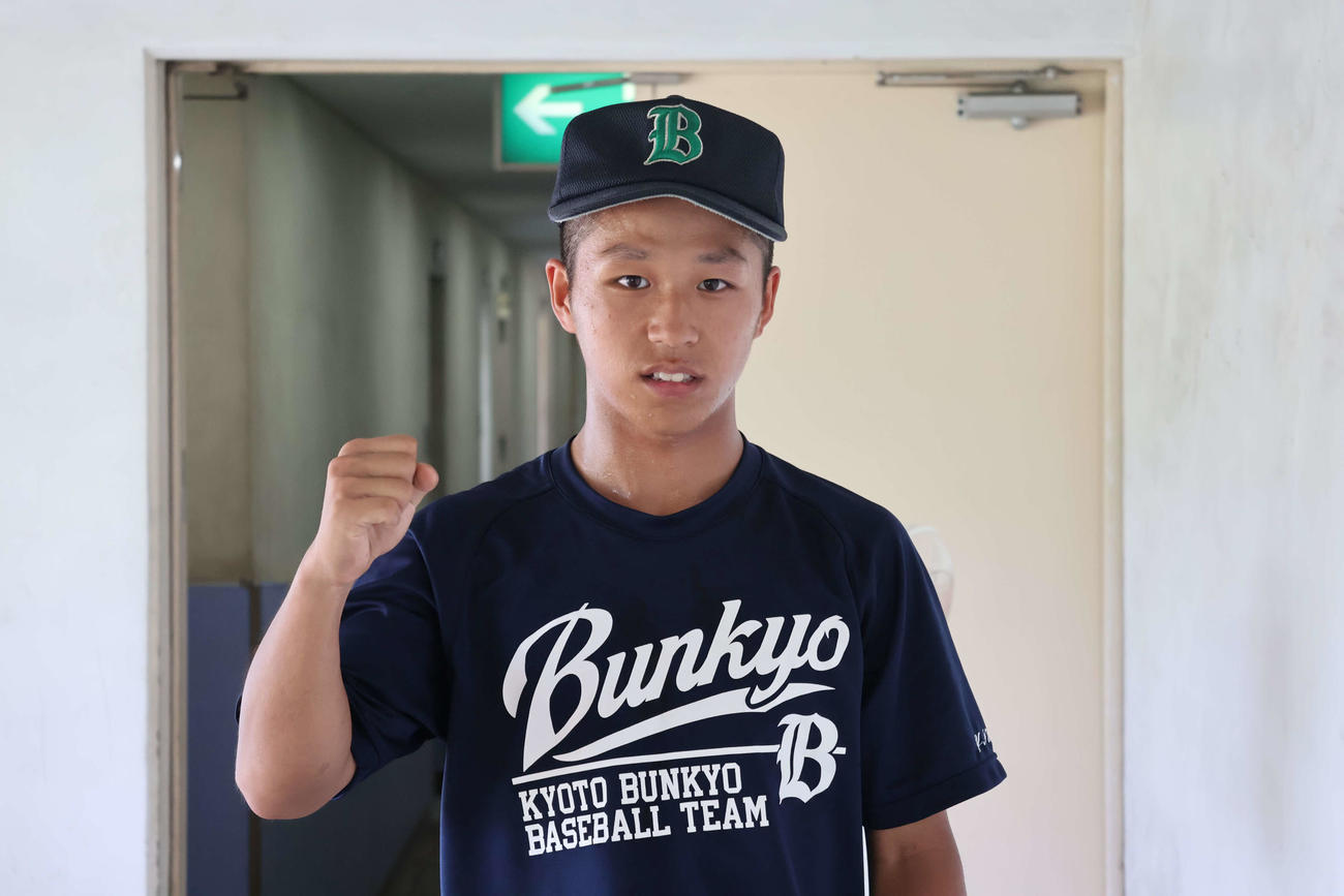 京都文教対園部　3安打3打点で勝利に貢献した西堀耀太内野手（撮影・安岡拓磨）