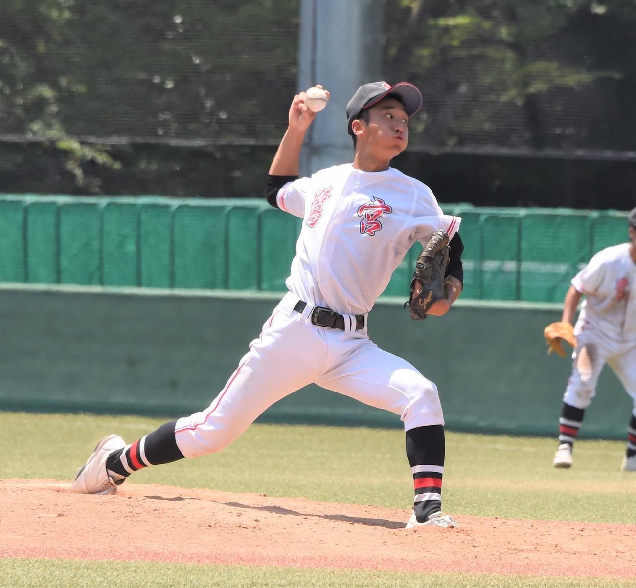 鷺宮対広尾　9回5失点完投の鷺宮・小杉（撮影・鈴木正章）