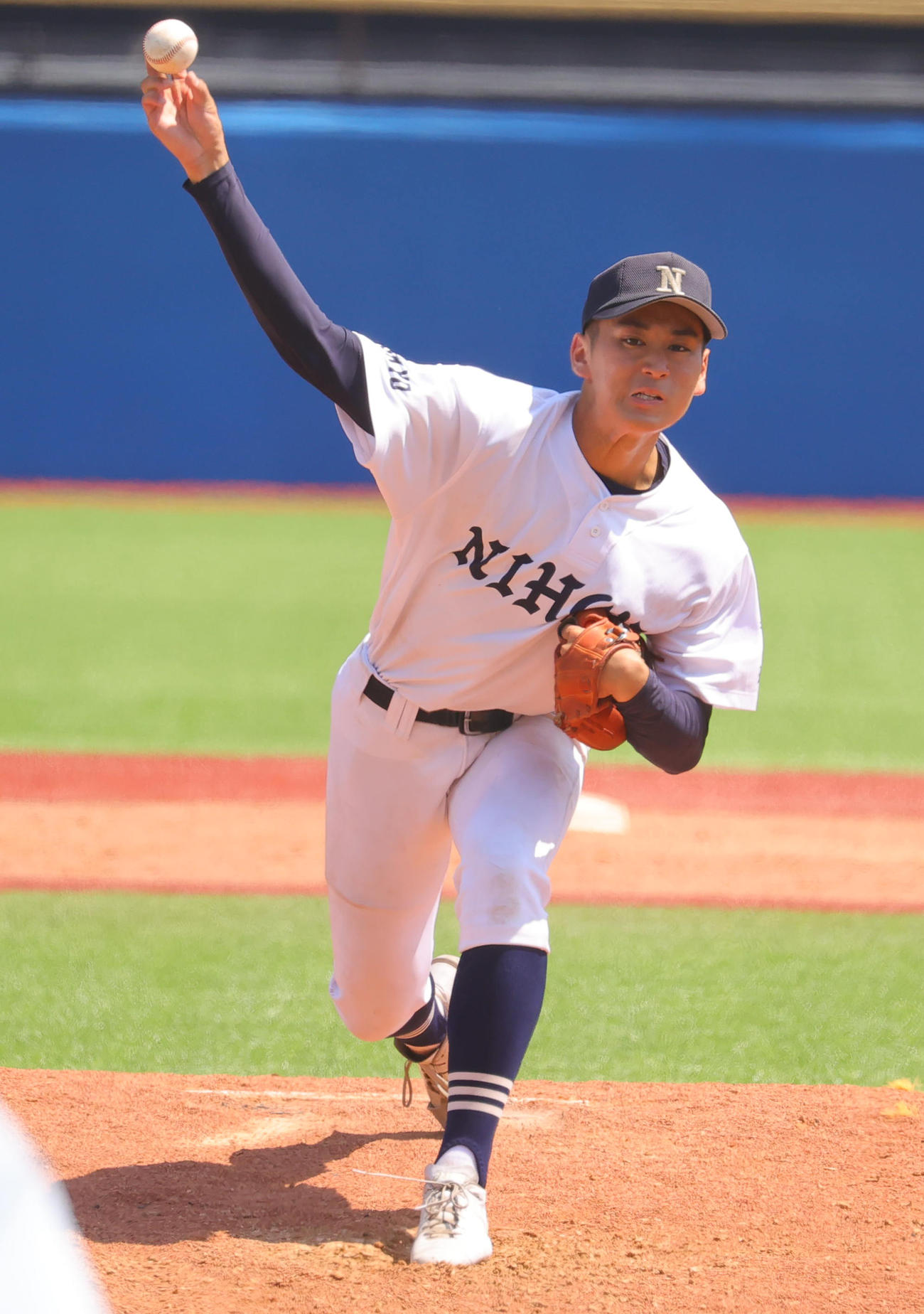 上野学園対日大豊山　力投する日大豊山・井上雅（撮影・野上伸悟）