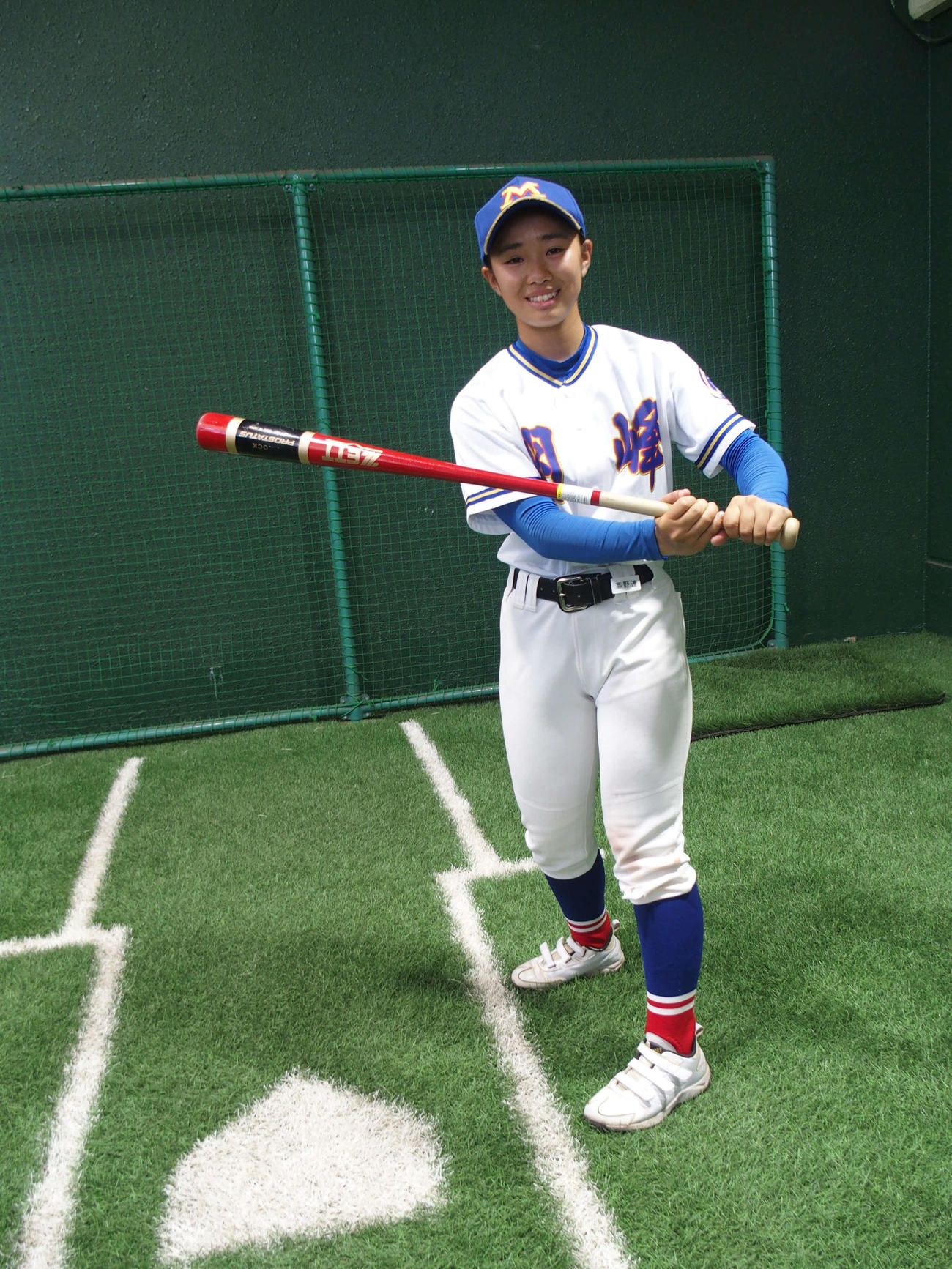 滝川二対川西明峰　ノッカーを務めた川西明峰の女子部員・藤原祈子選手（撮影・永田淳）