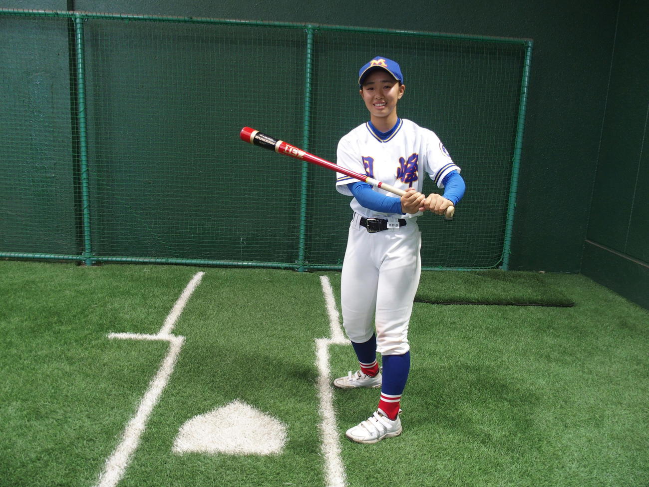 滝川二対川西明峰　ノッカーを務めた川西明峰の女子部員・藤原祈子選手（撮影・永田淳）