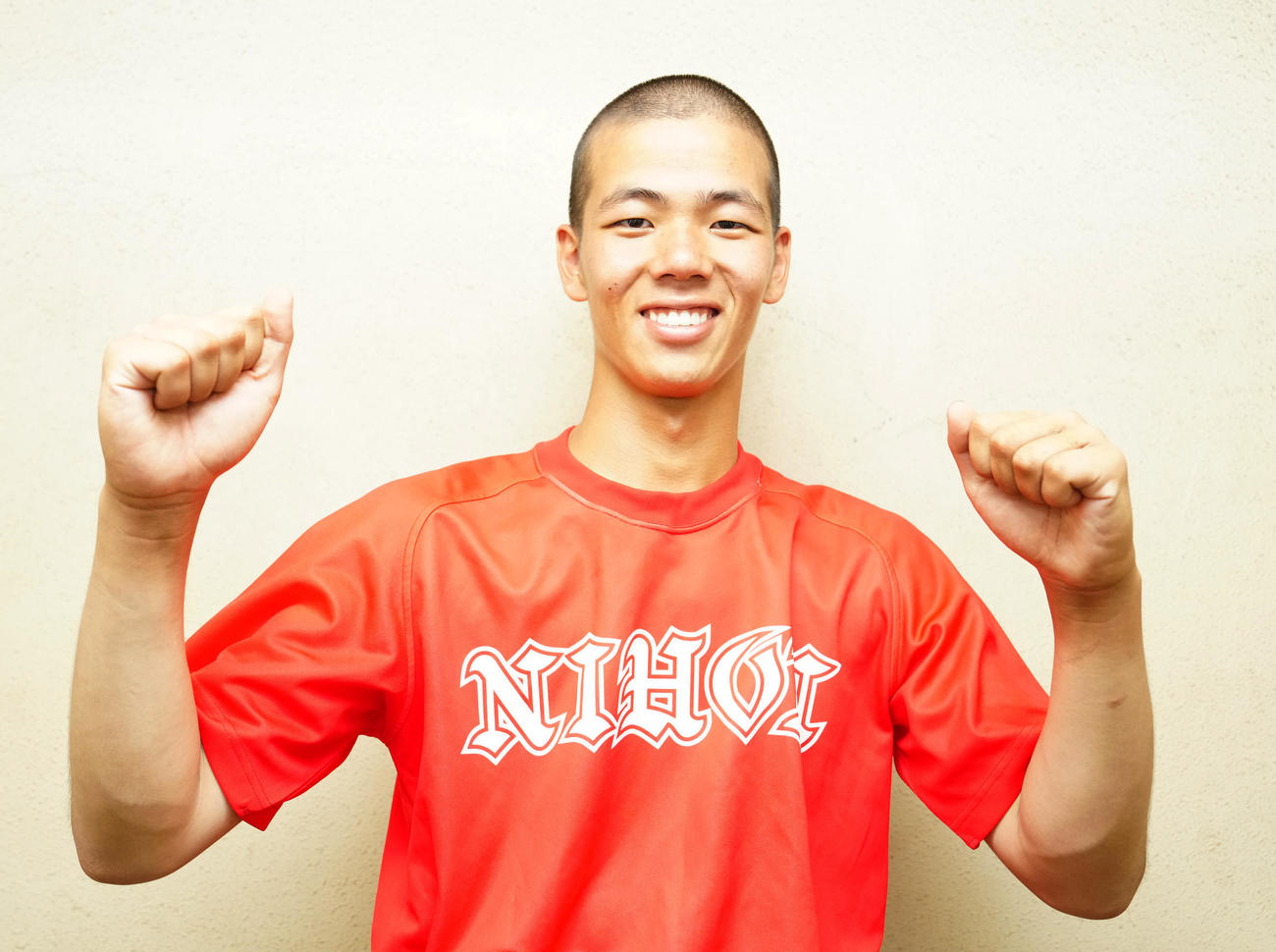 日大高対山手学院　試合後、ガッツポーズを見せる日大高・永谷（撮影・江口和貴）
