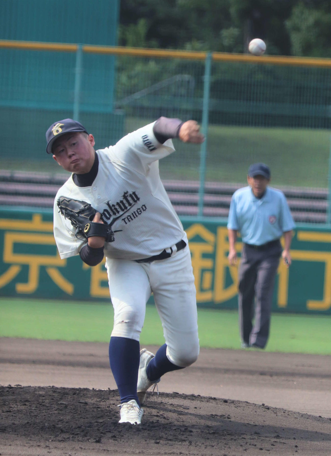 丹後緑風対京都工　丹後緑風の先発・沖来歩（おき・らいほ）投手（2年）（撮影・中島麗）