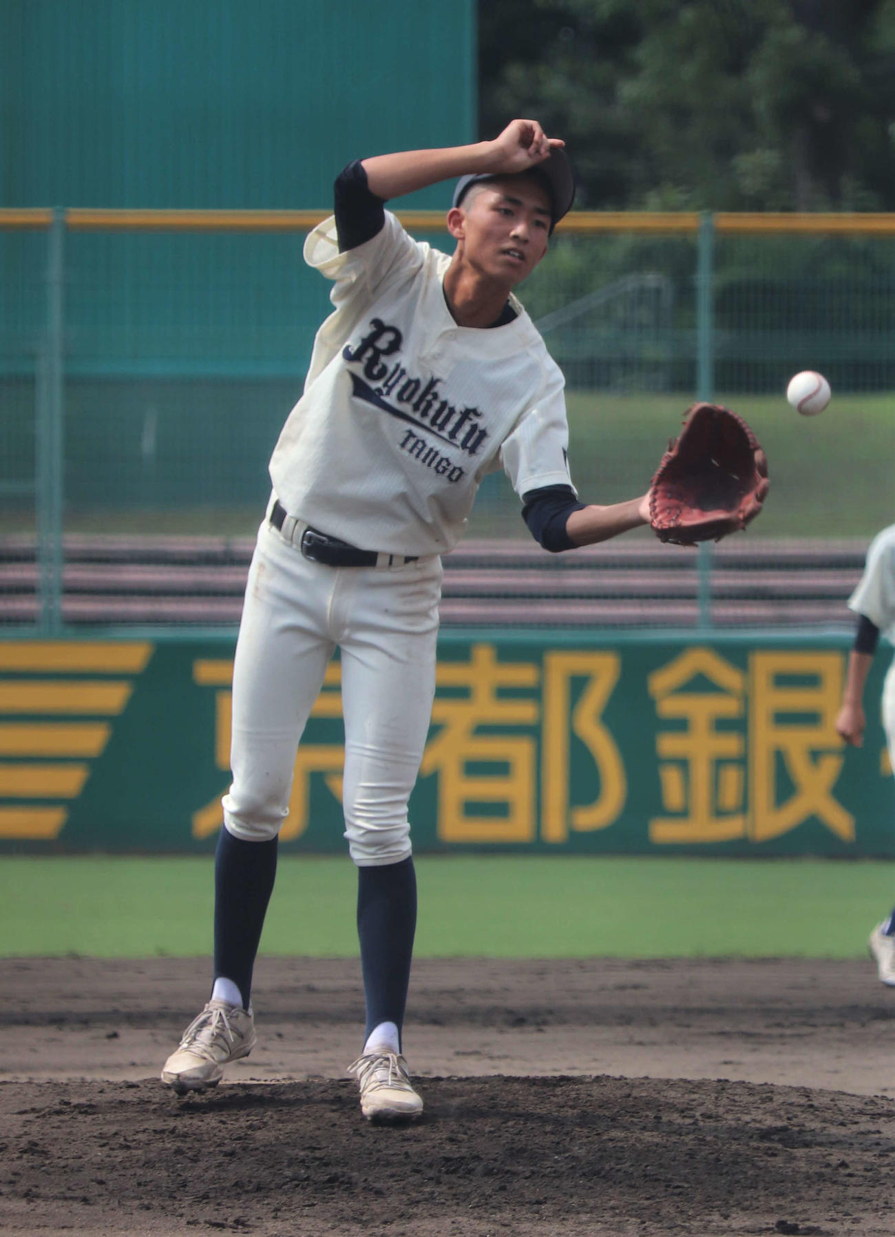 丹後緑風対京都工　丹後緑風の主将で2度マウンドに上がった主将の井藤己純（きずな、3年）（撮影・中島麗）