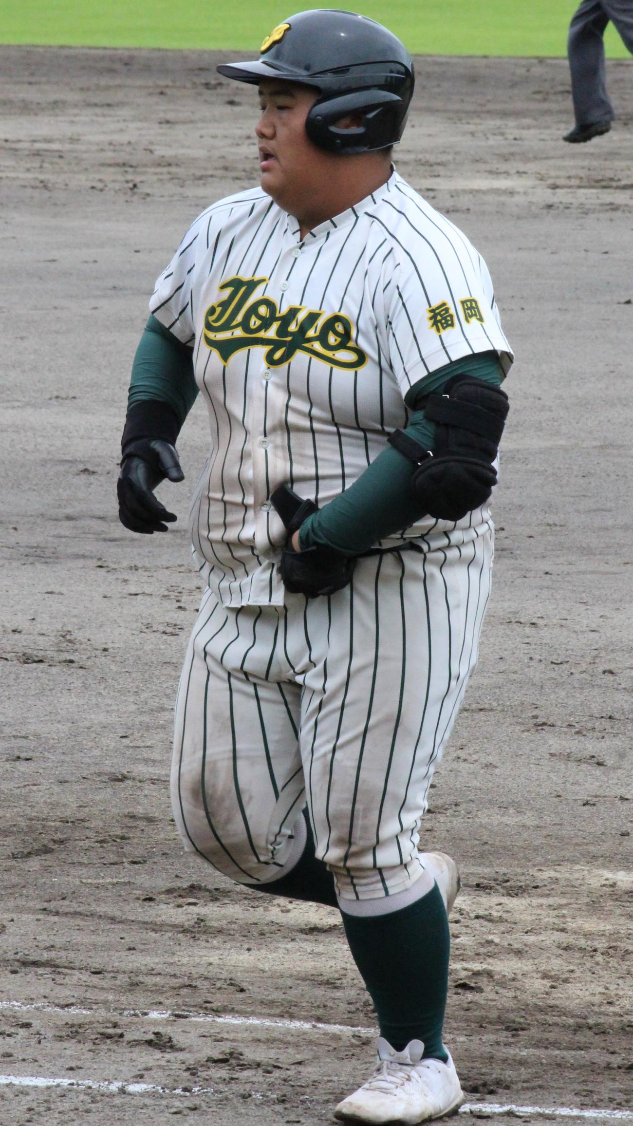 5回表福岡常葉無死、二飛に倒れた後藤優太内野手（撮影・菊川光一）