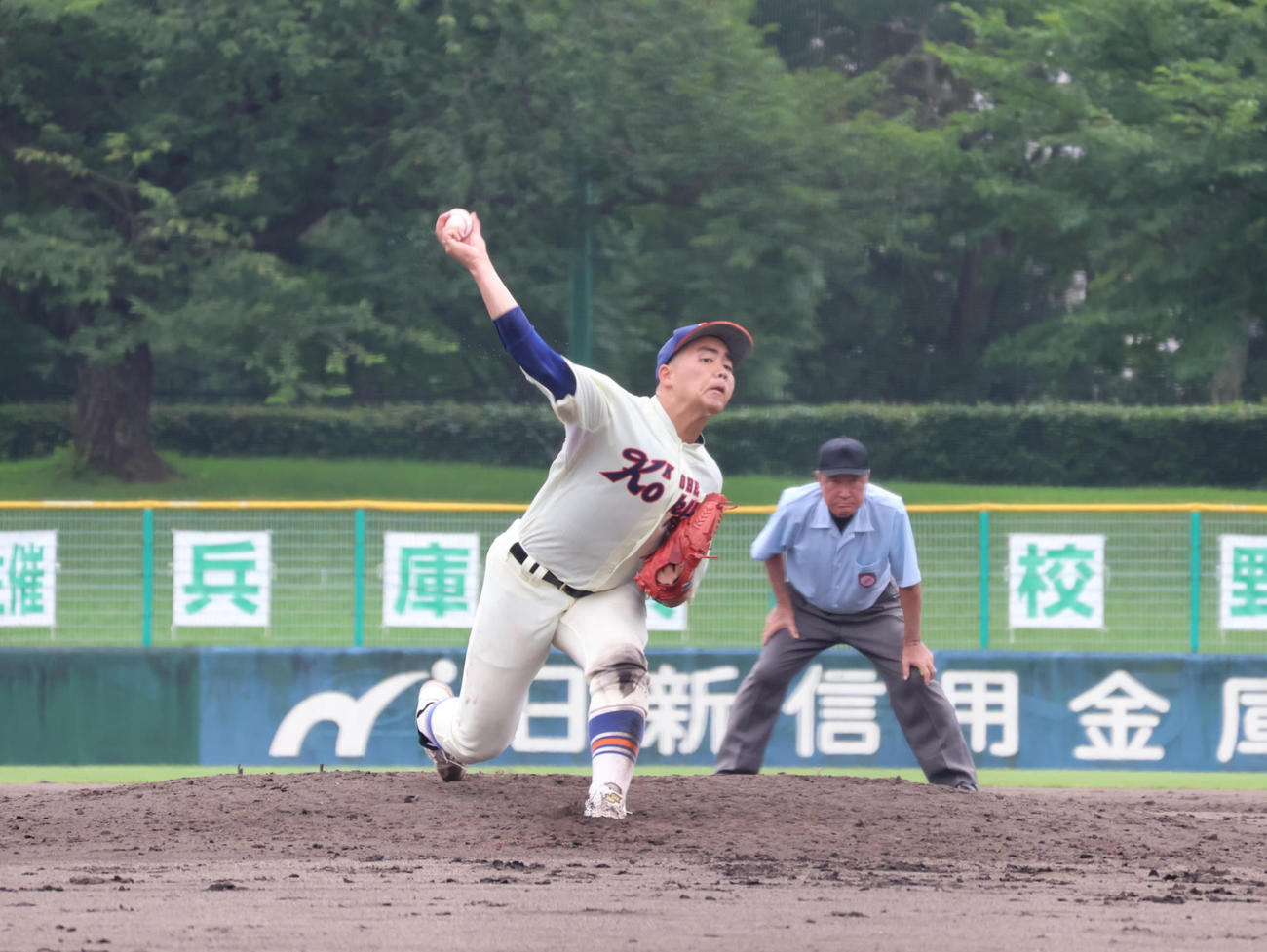 神戸国際大付対星陵　完封した神戸国際大付・津嘉山憲志郎