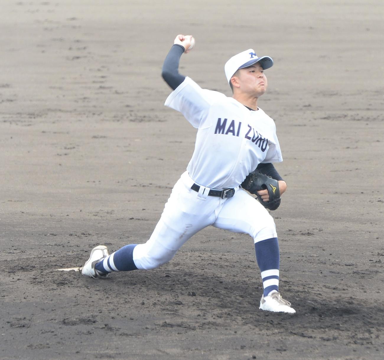 大分大会　大分舞鶴対情報科学　先発した大分舞鶴・渡辺（撮影・佐藤究）