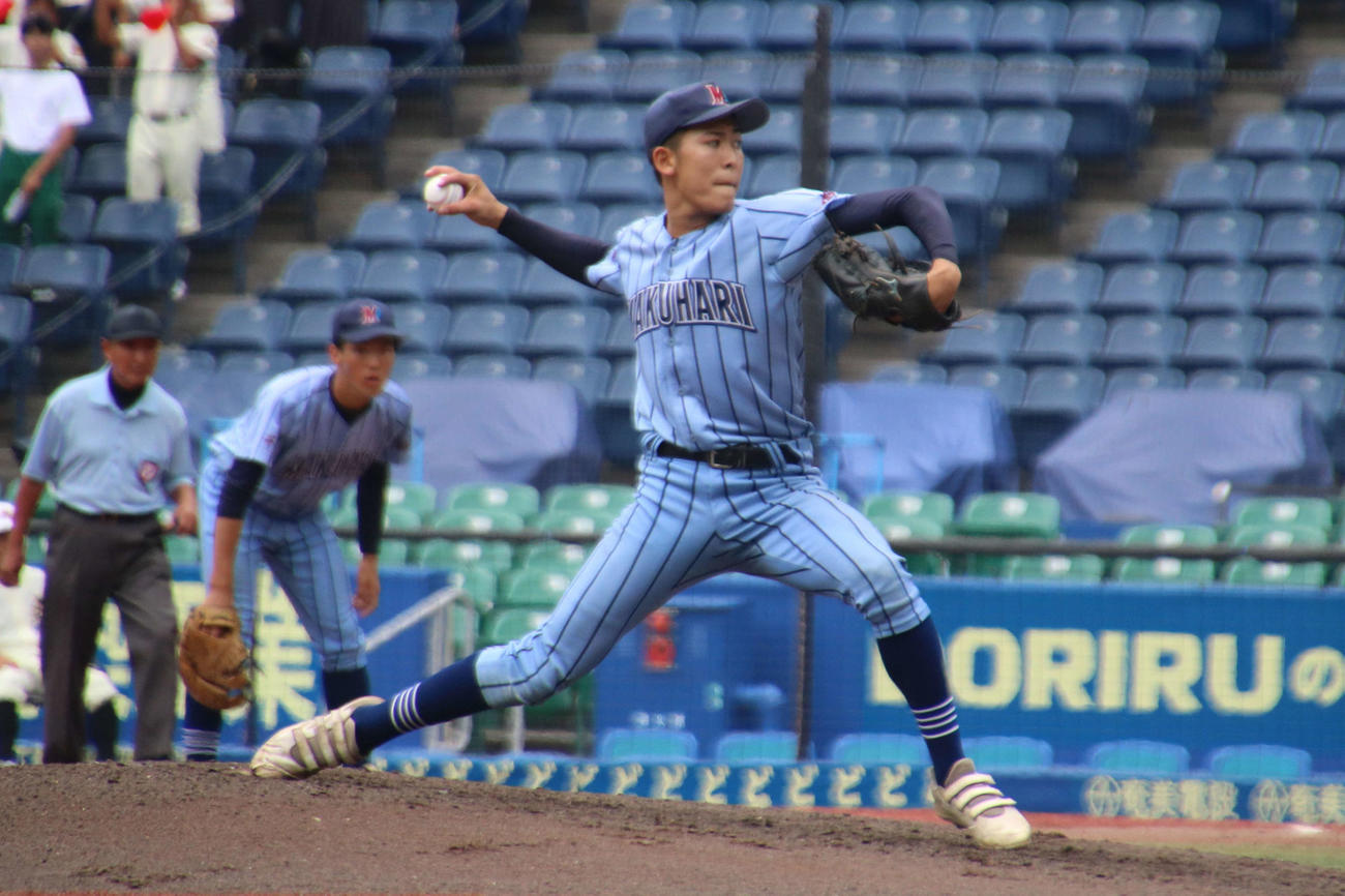 幕張総合ー我孫子東　6安打3失点で完投勝利した幕張総合、先発の早坂（撮影・保坂淑子）