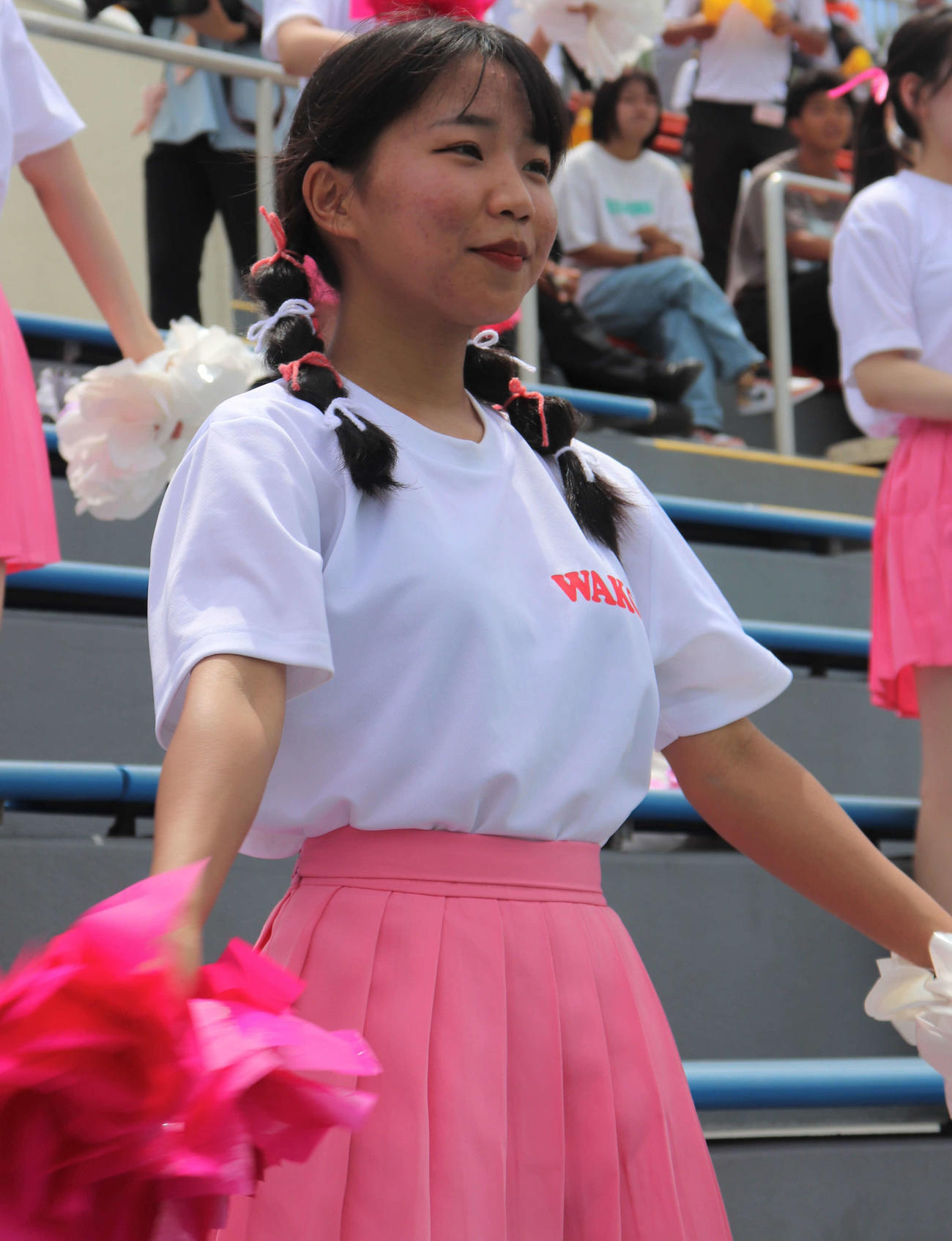 和歌山大会　和歌山工対那賀　和歌山工のスタンド。ダンス同好会の生徒が初めて野球応援に参加した（撮影・中島麗）