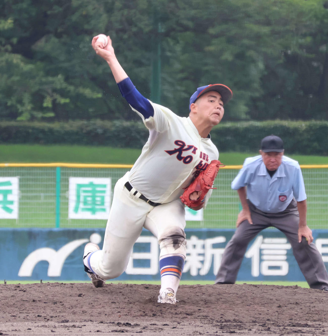 星陵戦で完封勝利を挙げた神戸国際大付・津嘉山（撮影・原田竣矢）
