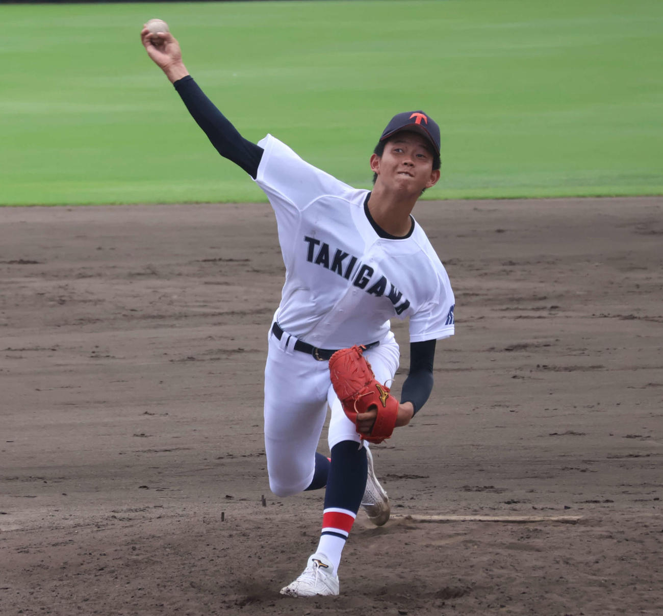 6回7奪三振の投球でチームを救った坂井陽翔（撮影・原田竣矢）
