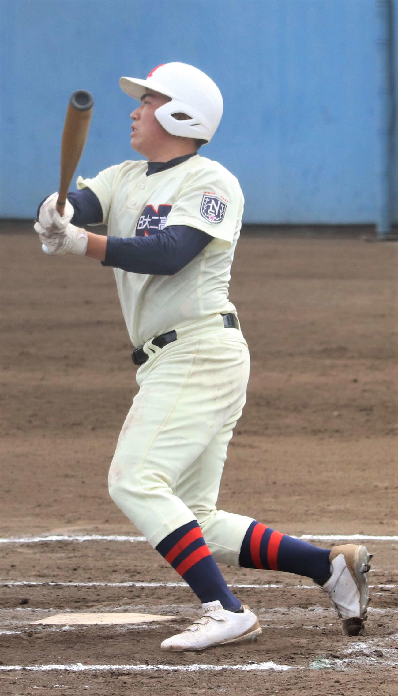 小平対日大二　7回裏日大二2死走者なし、左本塁打を放った崎山（撮影・玉利朱音）