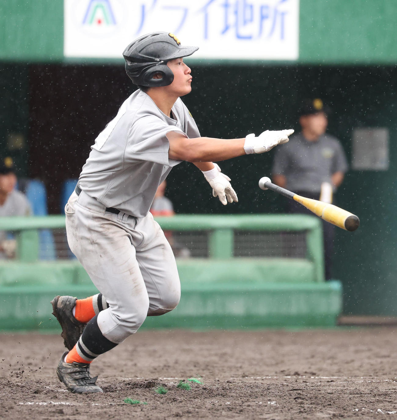 釧路工対釧路江南　7回表釧路工2死一、二塁、河越は適時三塁打を放つ（撮影・佐藤翔太）