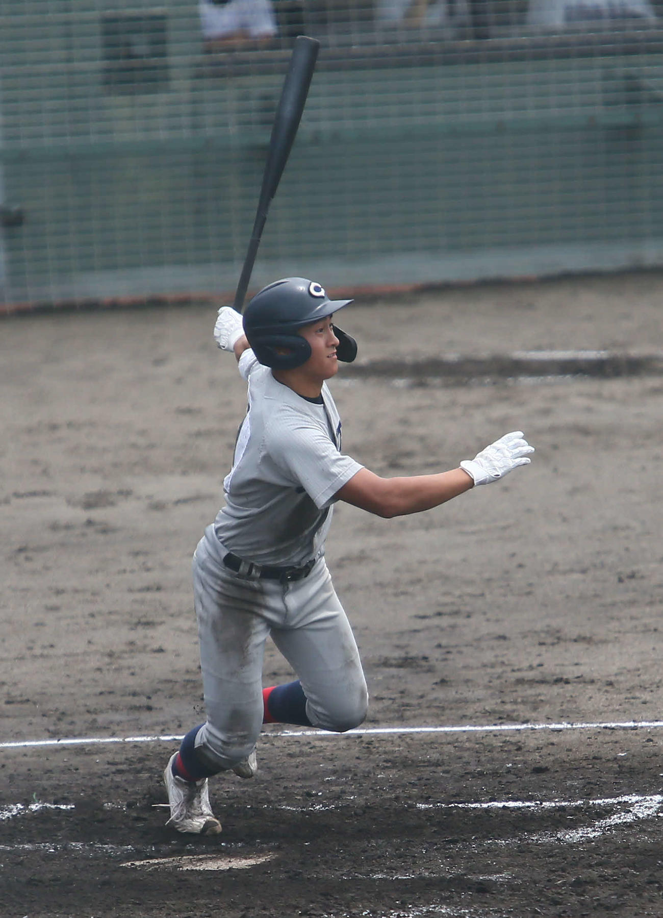 新潟江南対中越　1－0の3回1死一、二塁で右中間への適時二塁打を打つ中越・波方