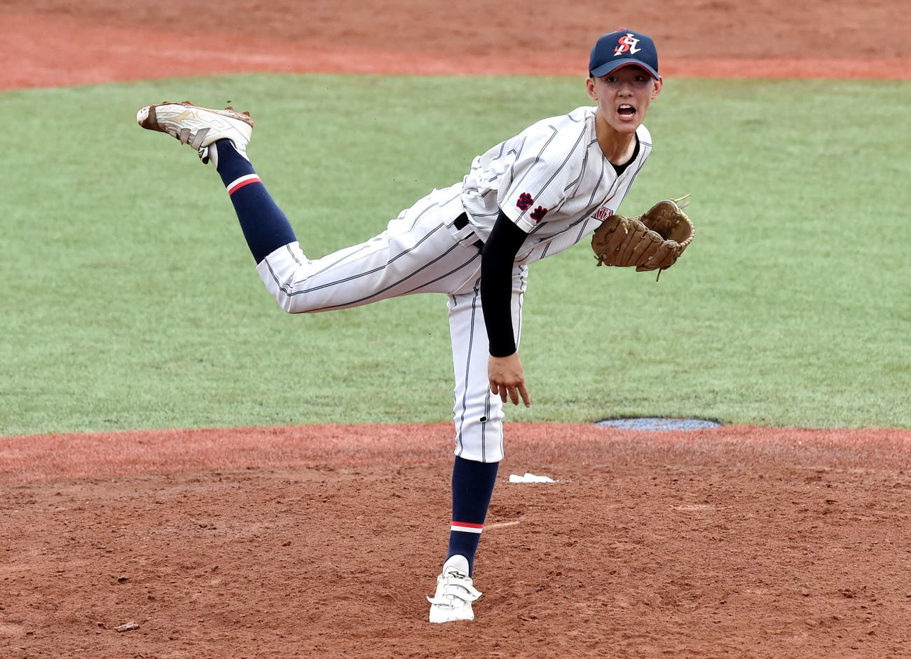 柴田対古川　力投する柴田・藤田（撮影・相沢孔志）