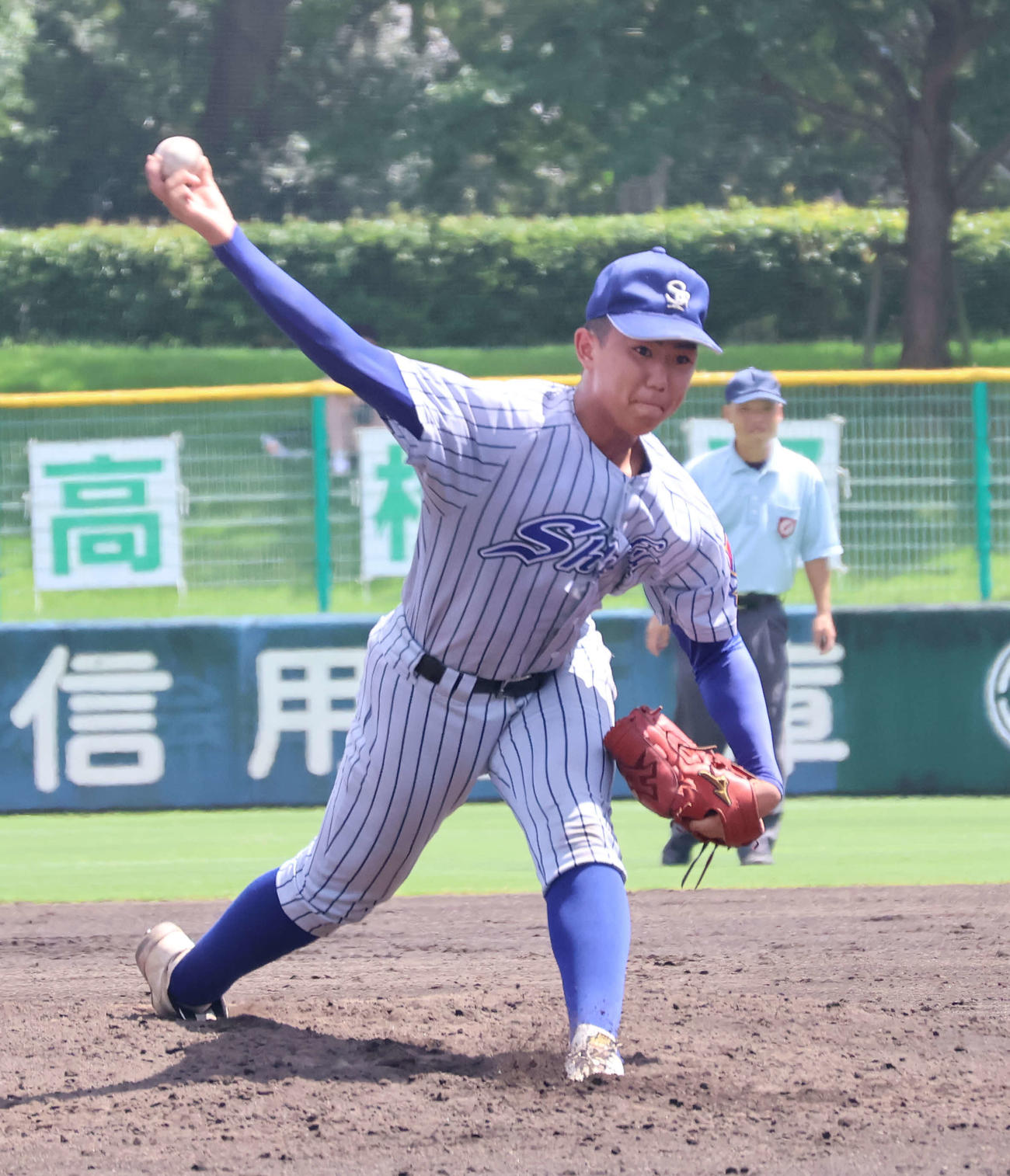 須磨翔風対淡路　須磨翔風・2年生エース槙野は7回2安打1失点の好投を見せる（撮影・原田竣矢）