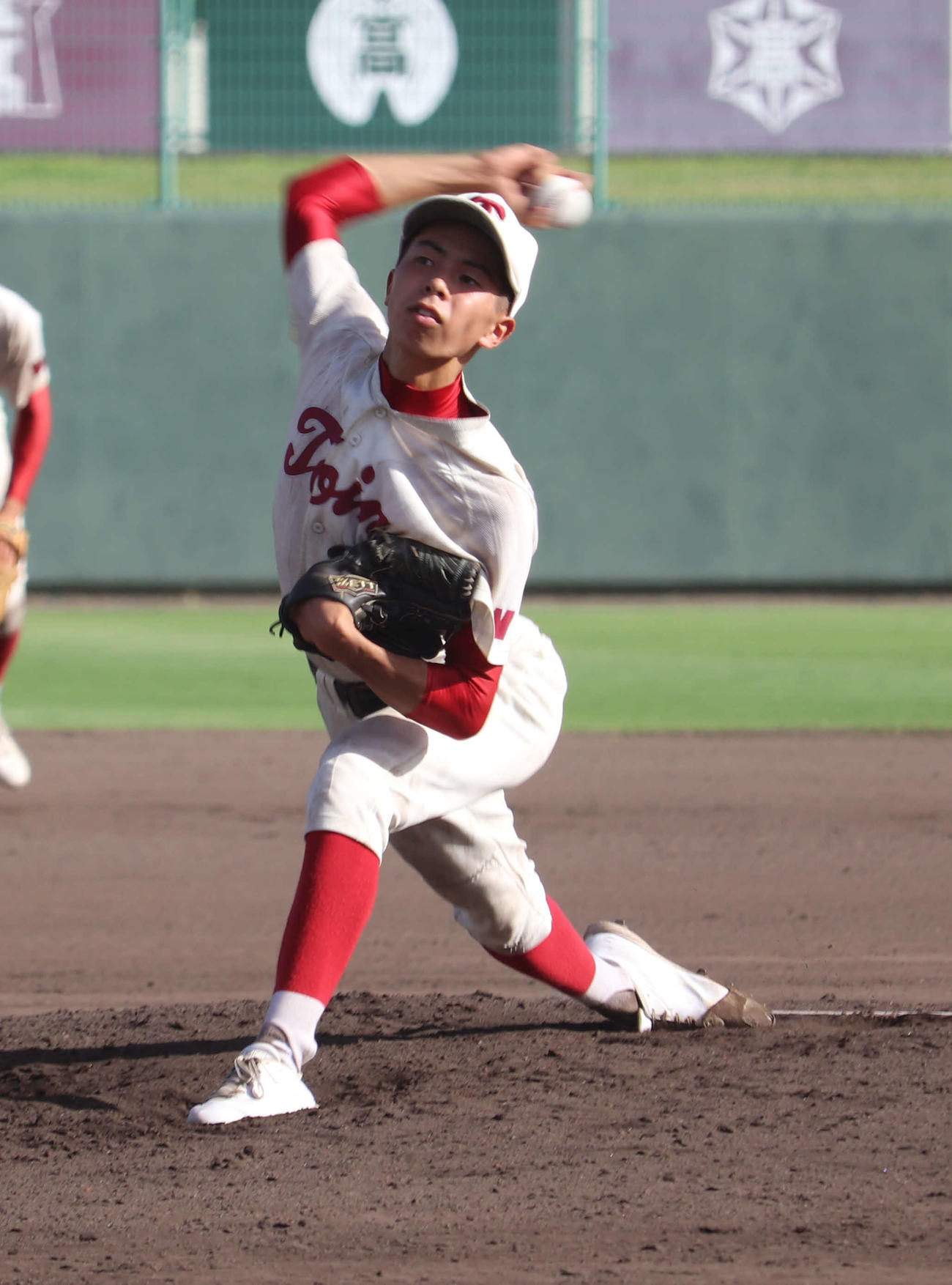 和歌山大会　桐蔭対熊野　抑えとして7回に登板した桐蔭・中田（撮影・松野奈音）