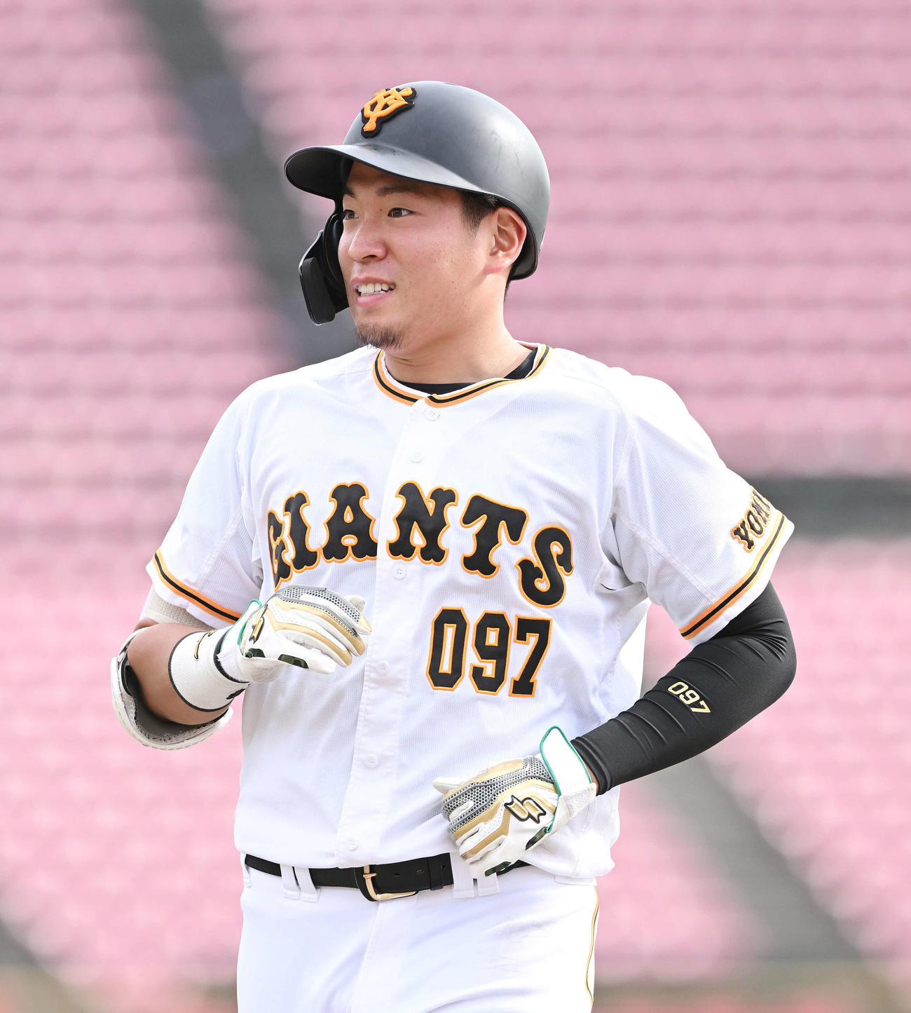 トライアウトの第2打席で左前打を放った巨人伊藤海（2022年11月撮影）