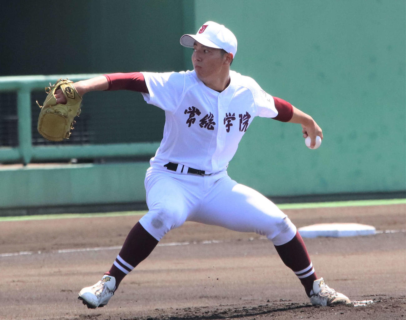 常総学院対下妻二　常総学院先発の諸星（撮影・村山玄）