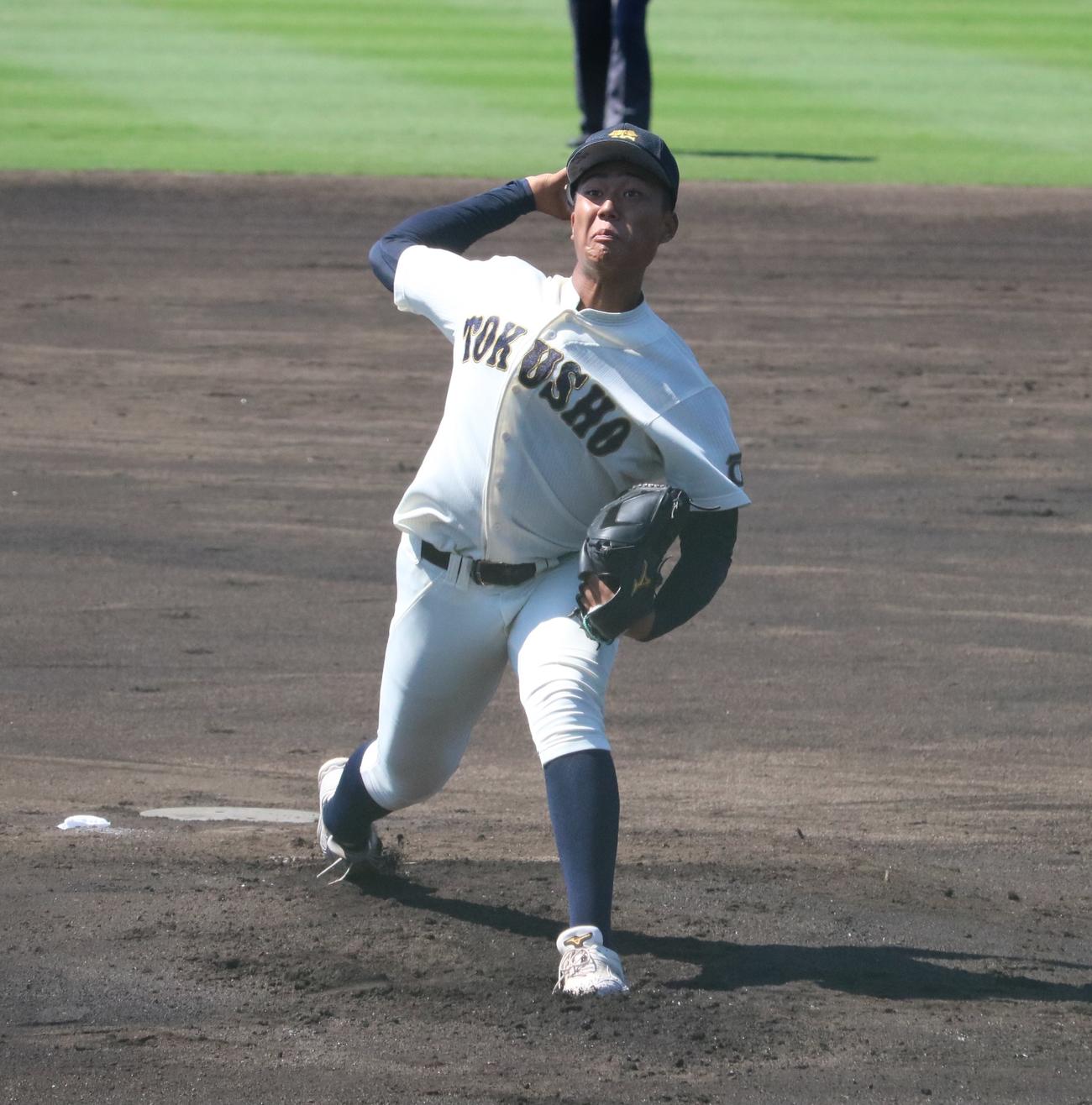 城東対徳島商　徳島商先発の森煌誠投手（3年）（撮影・林亮佑）