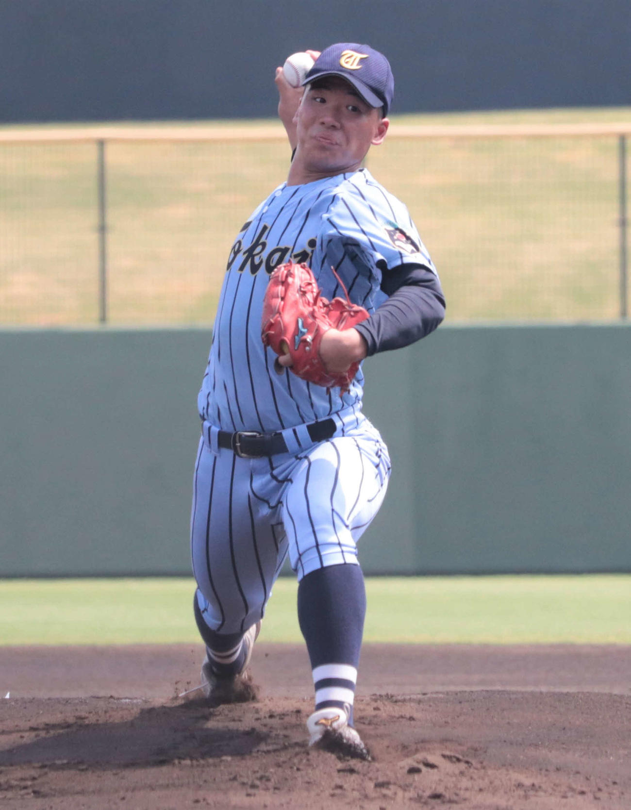 桐蔭学園対東海大相模で先発する、東海大相模・高橋投手（2年）（撮影・佐瀬百合子）